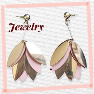 Vintage oval leaf shaped drop metal gold-tone pink statement dangle earrings